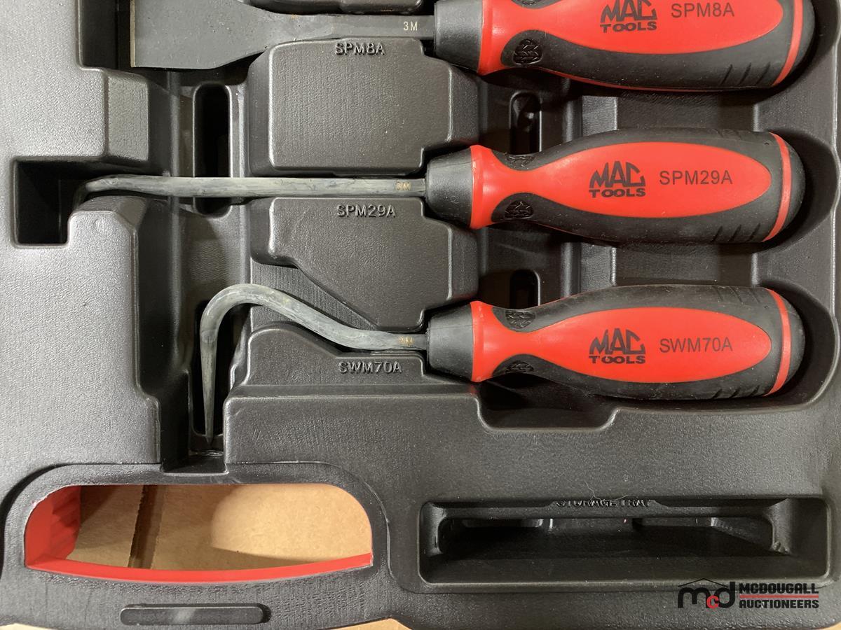 Mac Tools 18-Piece Pick and Scraper Set
